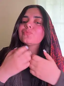 candicewest  online show from April 2026 04:32:01 PM