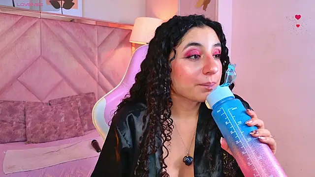 Snapshot of DemiJones_ chatting on May 2026 04:17:02 AM DemiJones online show from May 2026 04:17:02 AM