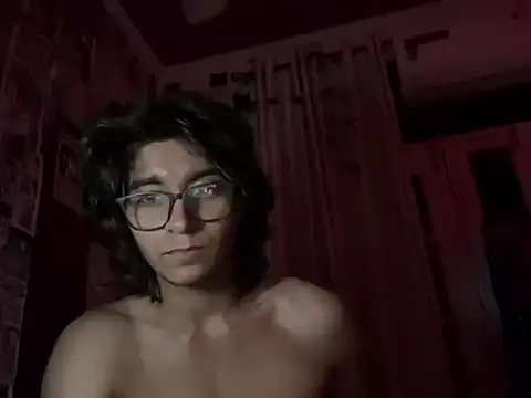 yourfavhoee online show from November 2025 09:03:02 PM