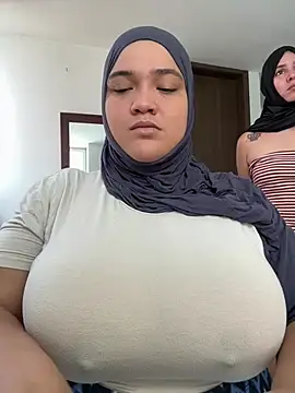 sweetmuslim01 online show from February 2026 06:03:01 PM