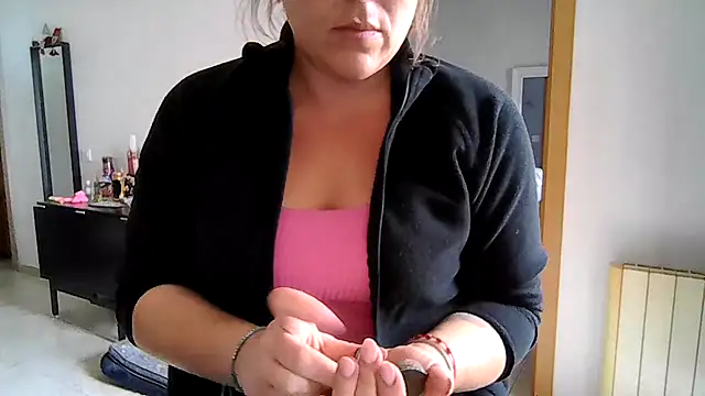 Domiqueen online show from November 2025 10:47:02 AM