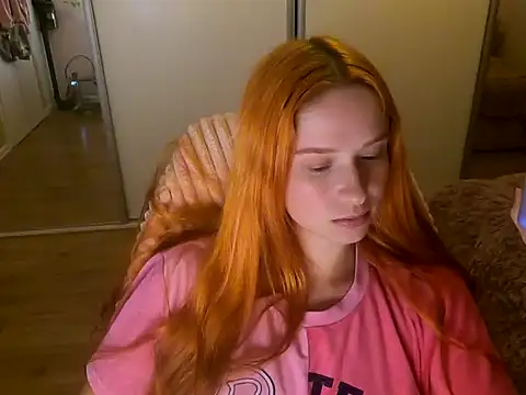 RedheadFairy online show from November 2025 05:57:01 PM