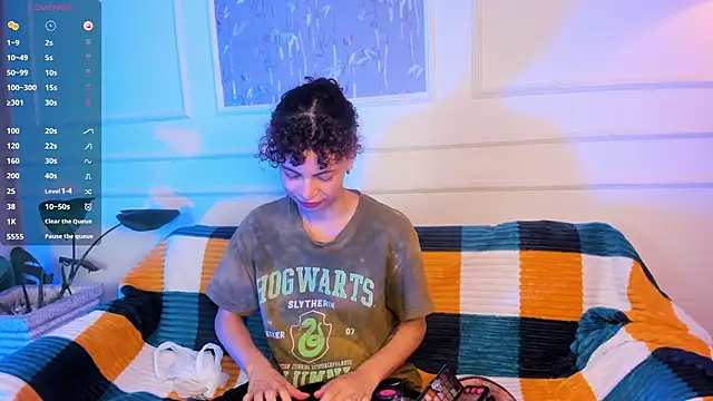 Snapshot of AliceMadnes chatting on March 2026 08:12:01 PM AliceMadnes online show from March 2026 08:12:01 PM