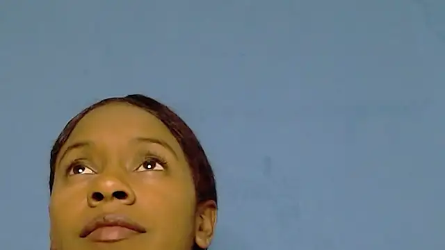 Aliis Love online show from November 2025 01:58:01 PM