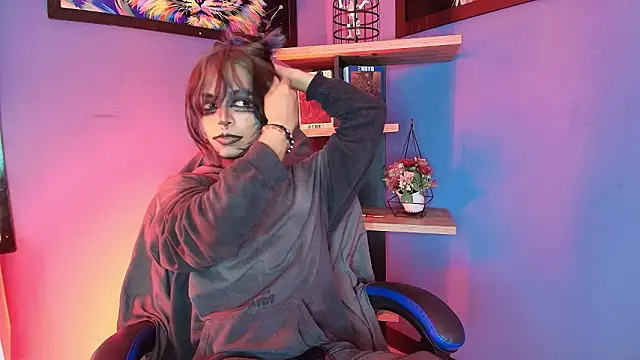 luxiel  online show from February 2026 09:14:02 PM