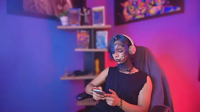 luxiel  online show from March 2026 10:47:02 PM