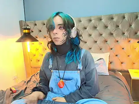 luxiel  online show from April 2026 09:05:02 PM