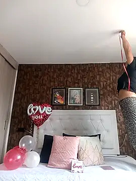 LorieFerrer online show from February 2025 05:19:02 PM