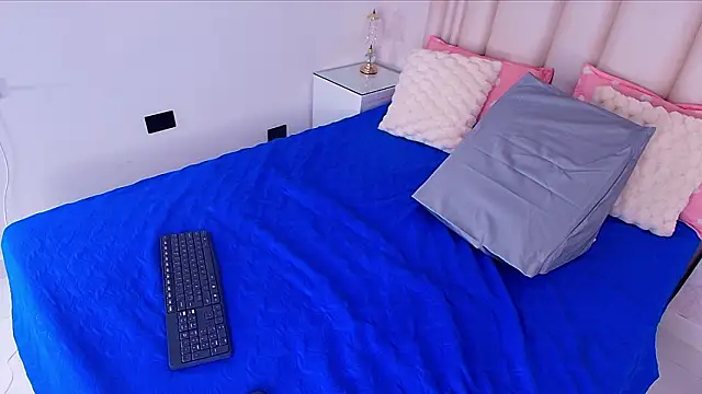 alanarose18 online show from February 2026 07:20:01 PM