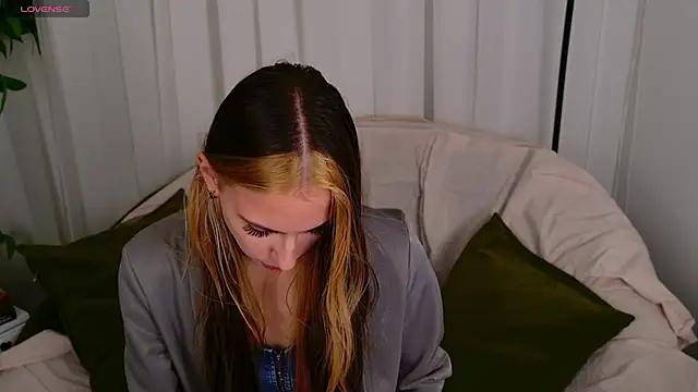 AriaBe11 online show from November 2025 07:11:02 AM