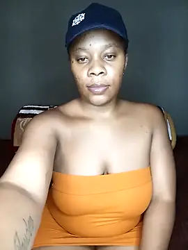 Emmylove-xr25 online show from November 2025 06:32:01 PM