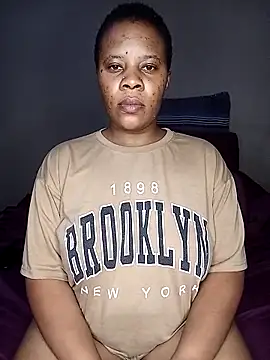 Emmylove-xr25 online show from February 2026 09:35:01 PM