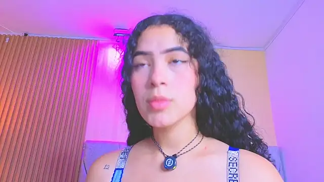 paulina  rose online show from March 2026 07:53:02 PM