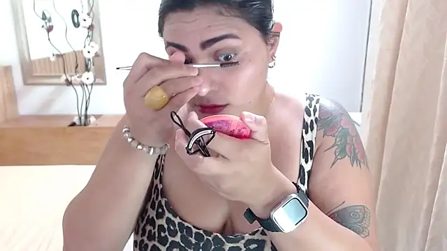 Snapshot of MariaVex chatting on January 2026 07:37:02 PM MariaVex online show from January 2026 07:37:02 PM