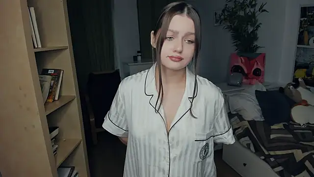 RosseLavish online show from November 2025 08:14:01 AM