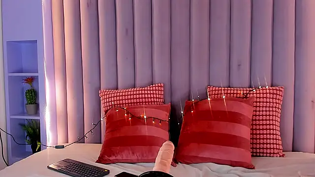 NicoletCherry   online show from December 2025 08:02:02 PM