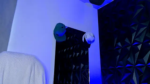 Maxwell Dupont online show from December 2025 09:54:01 PM