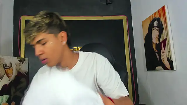 Timmy Kiing  online show from November 2025 08:01:01 PM