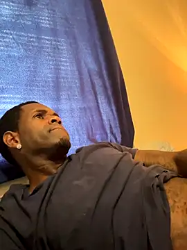 CrookedBeaut online show from December 2025 06:16:01 PM