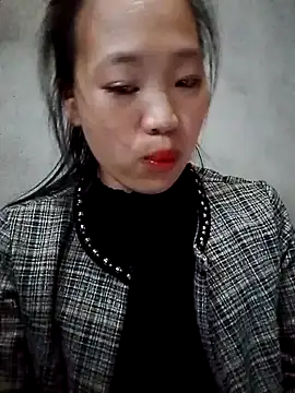 Yumiik2kk online show from November 2025 09:59:01 AM