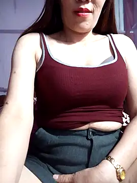Snapshot of Hini68 chatting on December 2025 01:30:01 PM Hini68 online show from December 2025 01:30:01 PM