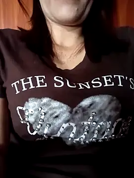 Snapshot of Hini68 chatting on February 2026 02:55:02 AM Hini68 online show from February 2026 02:55:02 AM