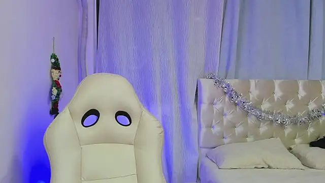 Snapshot of trevor_belmontt chatting on November 2025 02:56:01 AM trevor belmontt online show from November 2025 02:56:01 AM