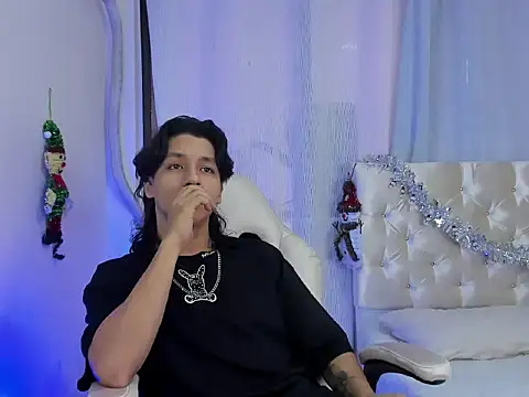 Snapshot of trevor_belmontt chatting on November 2025 09:49:02 PM trevor belmontt online show from November 2025 09:49:02 PM