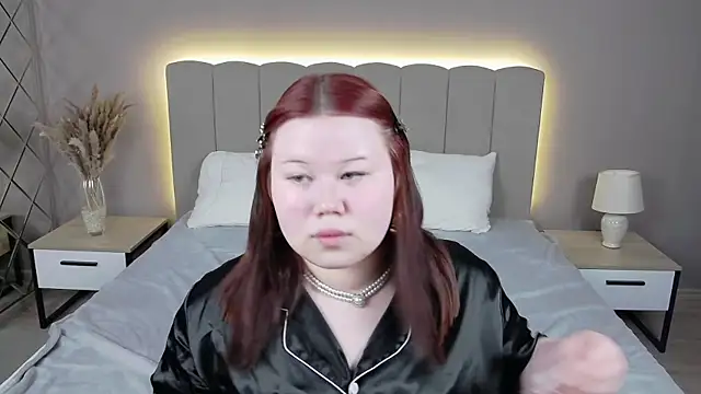 EvaNova  online show from April 2026 10:42:02 AM