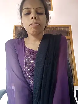 Snapshot of Bade-couple chatting on November 2025 04:44:02 AM Bade-couple online show from November 2025 04:44:02 AM