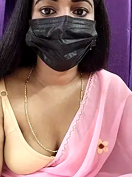 Honeya96 online show from November 2025 01:53:02 PM