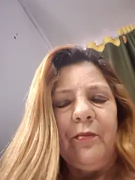 karlaanqui1 online show from January 2026 12:31:02 PM