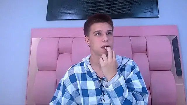 Liam York  online show from January 2026 07:49:02 PM