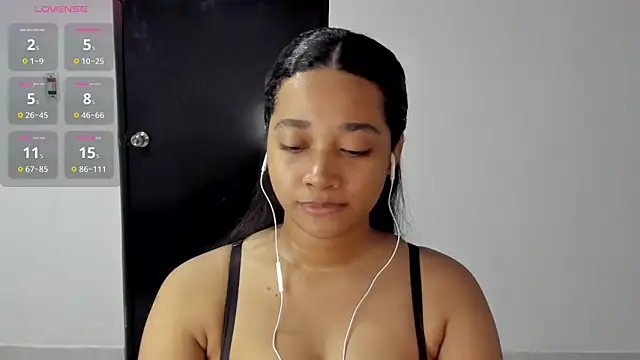 Snapshot of _sweetBlair_ chatting on November 2025 10:30:01 PM sweetBlair online show from November 2025 10:30:01 PM