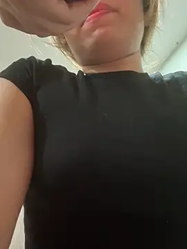 latinahorny11 online show from March 2026 06:21:01 AM