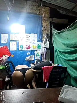 Snapshot of Uvit chatting on November 2025 05:10:01 AM Uvit online show from November 2025 05:10:01 AM