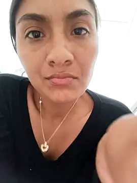 Snapshot of Uvit chatting on December 2025 08:37:02 PM Uvit online show from December 2025 08:37:02 PM