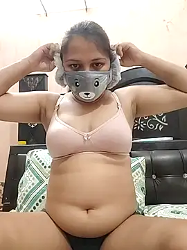 Kamna Hotty online show from November 2025 06:21:02 PM