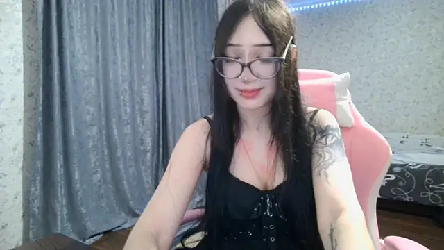 cupcakevice online show from December 2025 02:15:01 PM