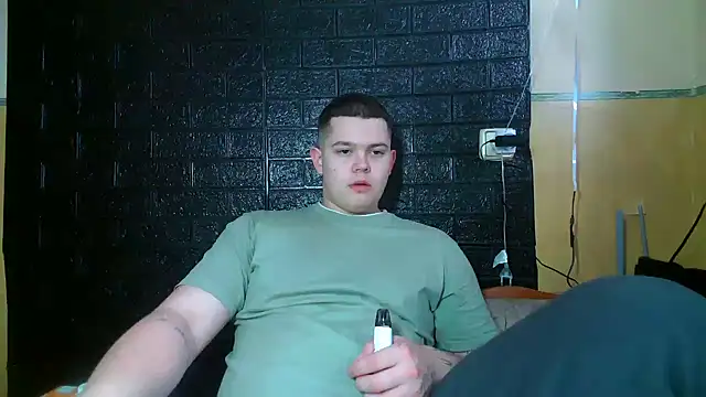 Snapshot of CuteButNaughty_ chatting on February 2026 02:24:02 PM CuteButNaughty online show from February 2026 02:24:02 PM