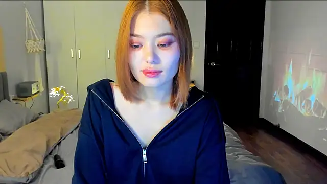 Snapshot of HopeLovely chatting on November 2025 12:32:01 AM HopeLovely online show from November 2025 12:32:01 AM