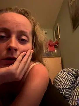 Snapshot of NaughtyAmore chatting on December 2025 09:31:02 PM NaughtyAmore online show from December 2025 09:31:02 PM