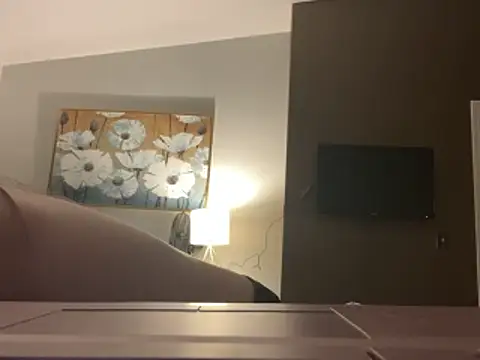 Kayluvs88 online show from April 2026 01:42:02 AM