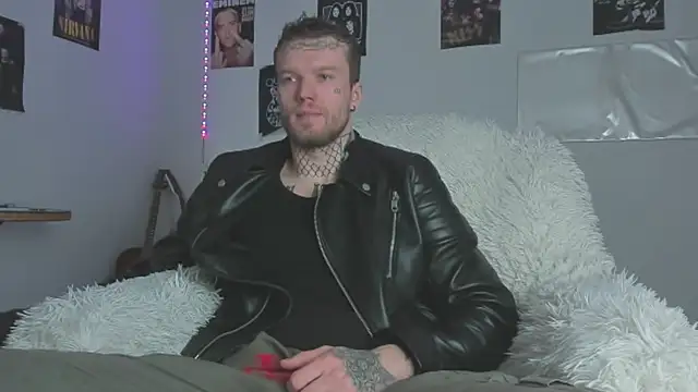 Huntall77 online show from March 2026 04:45:02 AM