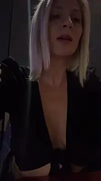 Snapshot of HOTLadyluna chatting on May 2026 08:59:01 PM HOTLadyluna online show from May 2026 08:59:01 PM