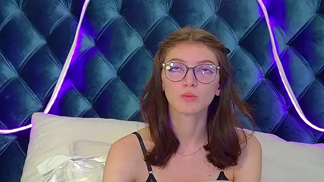 SophiaProve online show from November 2025 03:22:02 PM