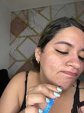 Amira Malia online show from April 2026 12:27:02 PM