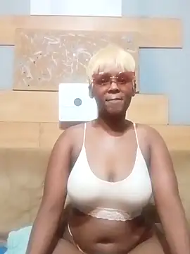 CurvyBabe36 online show from April 2026 10:10:01 PM