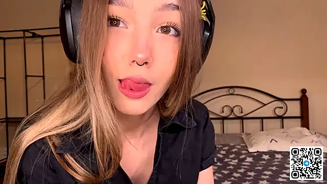 HoaPatton online show from November 2025 11:21:02 AM