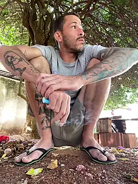 Lucasjandre online show from November 2025 10:52:02 AM